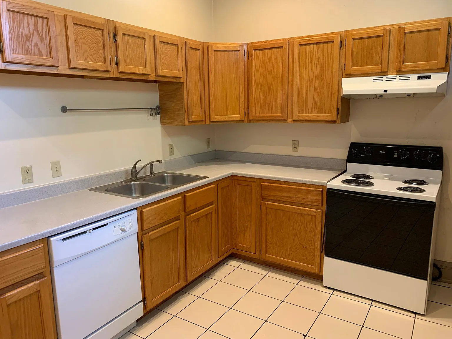 4 bed, $3,000 — Photo 4