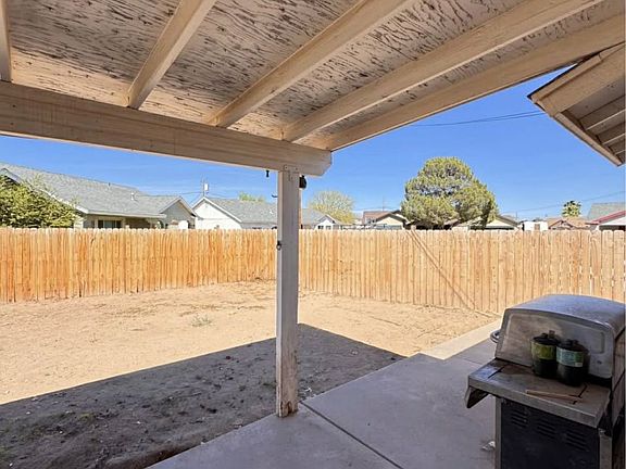 4th image of 1350 W 19th St