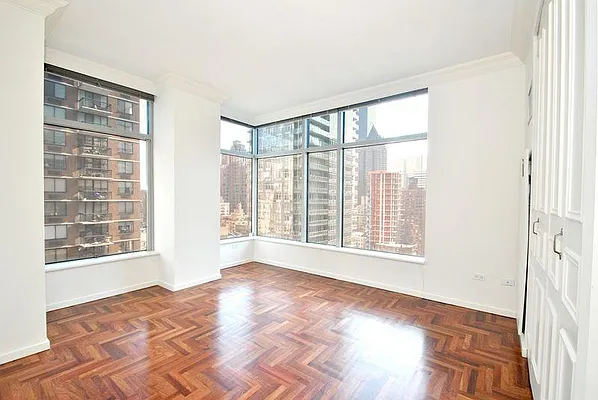 Sold by Real Direct | media 44