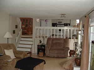 RELAXING/OPEN FLOOR PLAN