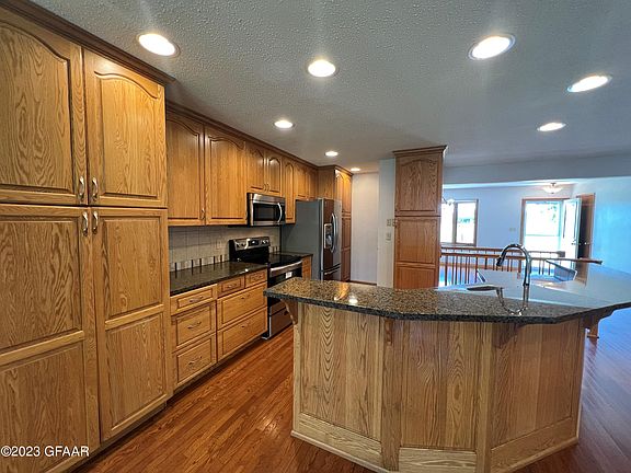 3rd image of 816 29th Ave S