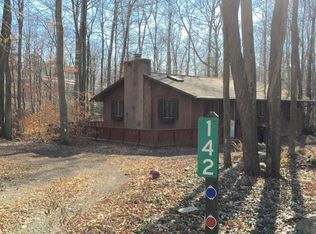 142 Gross Dr, Pocono Pines, PA 18350