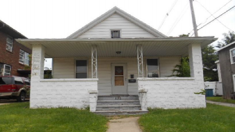 1st image of 636 Marquette St
