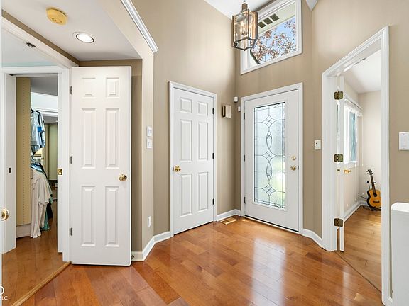 3rd image of 3532 Clearwater Cir