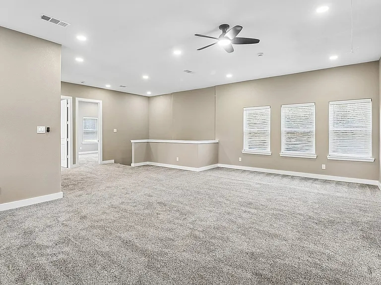 10711 Cromwell Dr — Photo 15