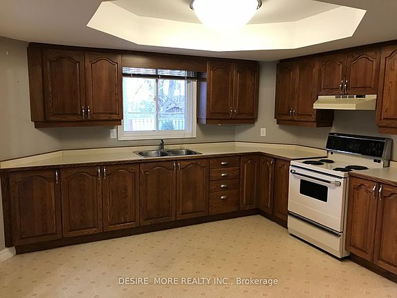 5th image of 54 Mayfair Dr Unit Basement