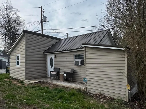 114 W 6th Ave, Lancaster, OH 43130