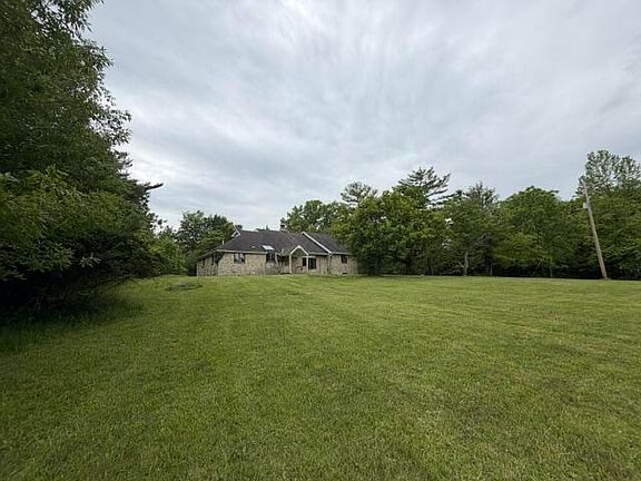 2nd image of 4241 Summit View Rd