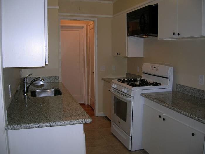 updated kitchen, granite!