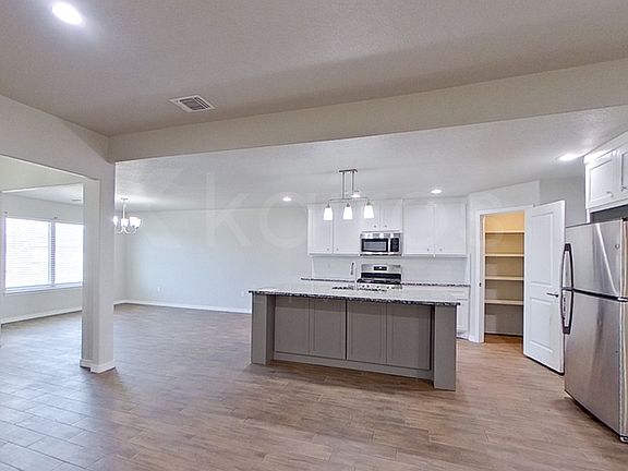 5th image of 8305 Miami Ave