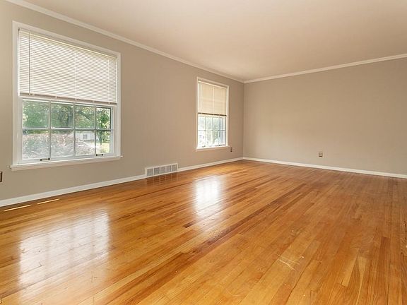 2nd image of 3596 Concord Dr