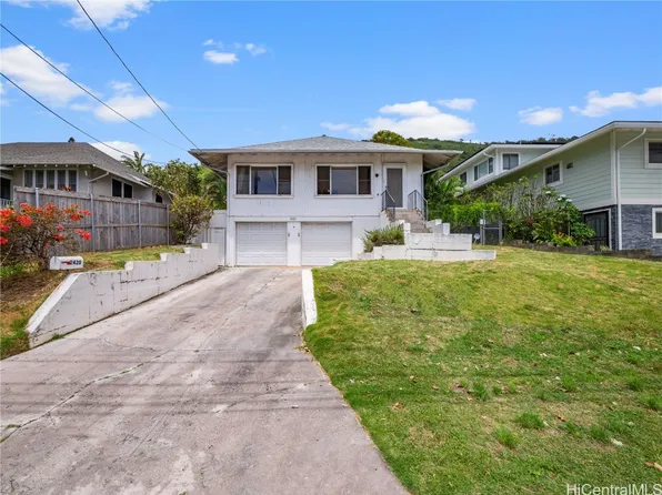 2420 Manoa Rd, Honolulu, HI 96822
