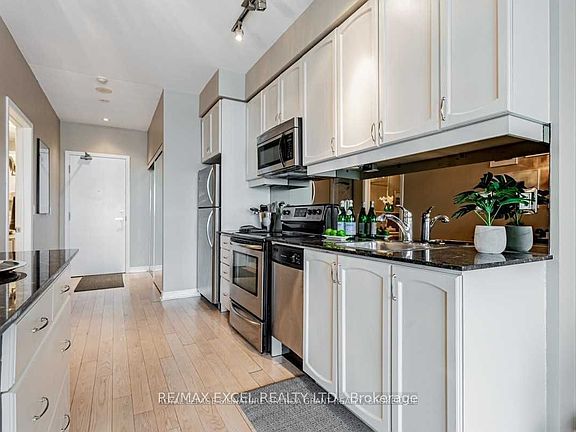 4th image of 2885 Bayview Ave #1126