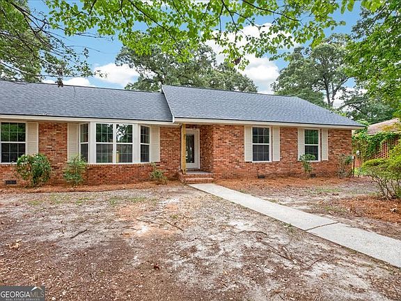 3rd image of 216 Ridgeland Dr