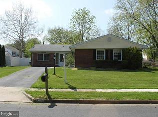 13103 Penndale Ln, Fairfax, VA 22033