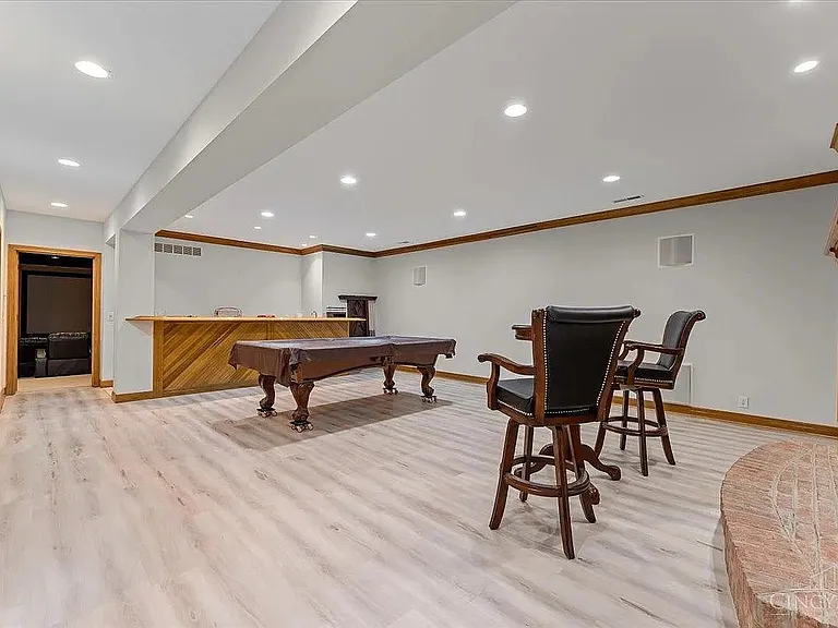 9123 E Kemper Rd — Photo 16