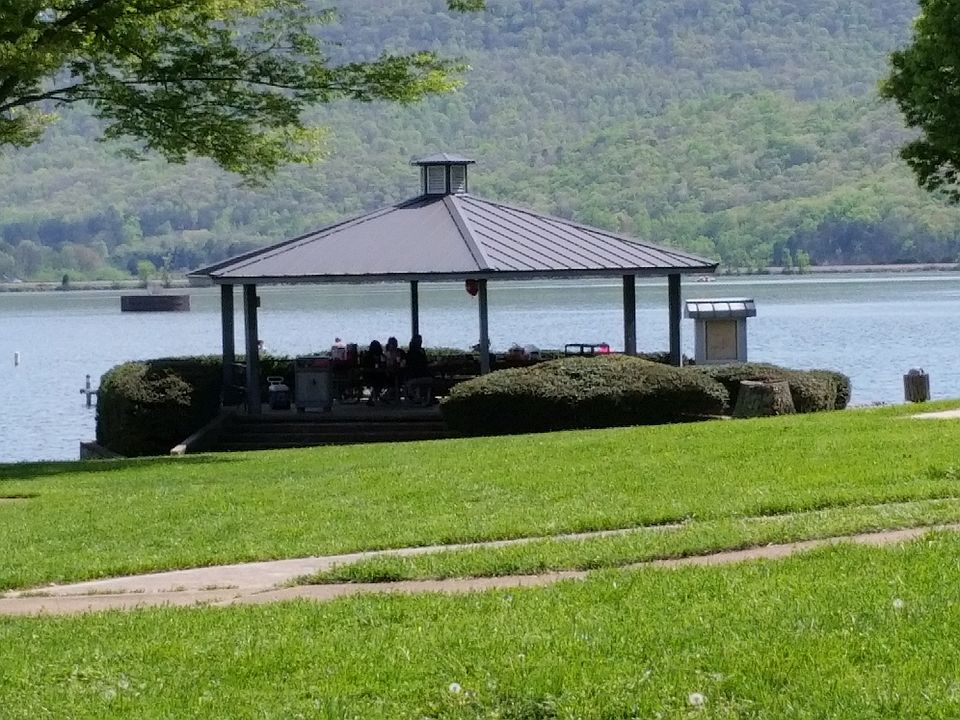 2nd image of 624 Albert Pilgrim Rd