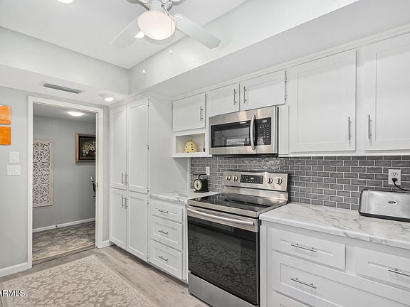 5th image of 10202 W HIGHWOOD Lane