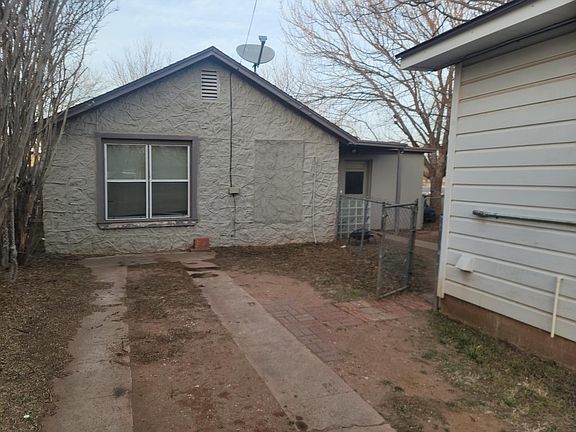 4th image of 2102 Edgemont Dr #A