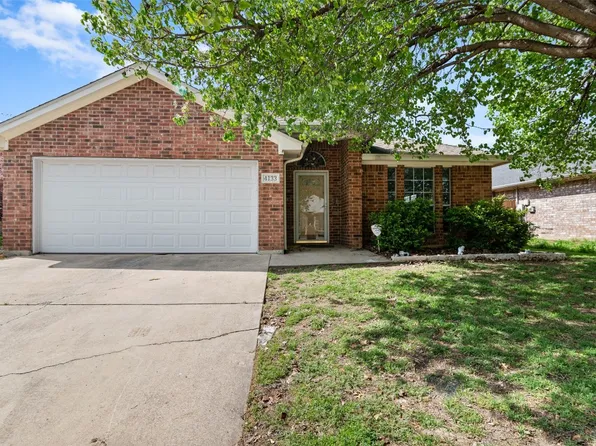 4133 Maryanne Pl, Haltom City, TX 76137