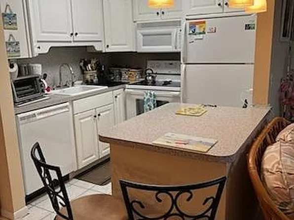 370 Horizons E APT 202, Boynton Beach, FL 33435