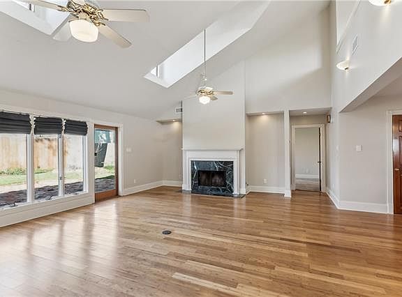 5th image of 3205 40th St