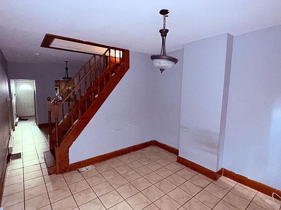 4th image of 3037 N Orkney St
