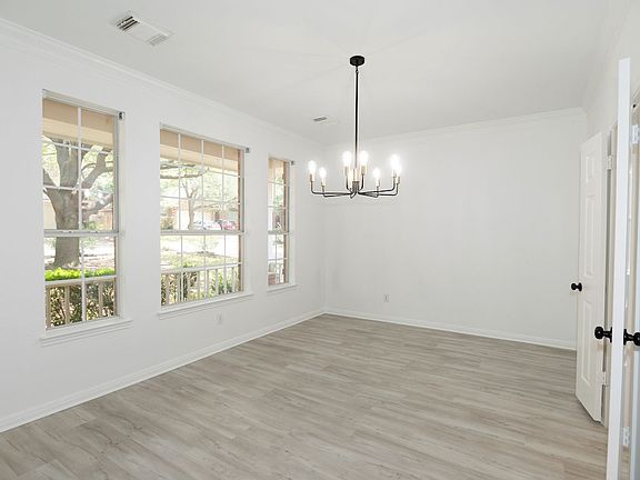 2nd image of 1921 Chasewood Dr