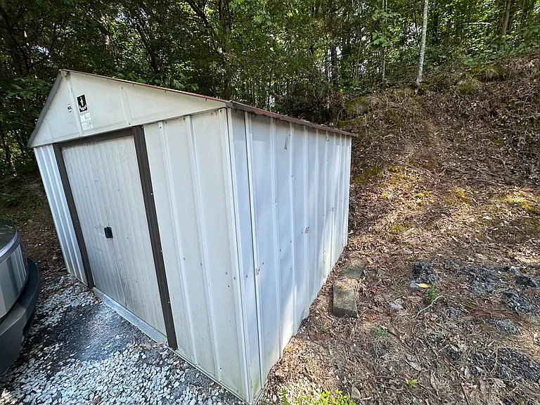 9506 Fuller Rd — Photo 34