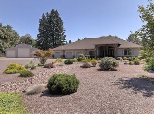 26180 S Milk Creek Cir, Mulino, OR 97042