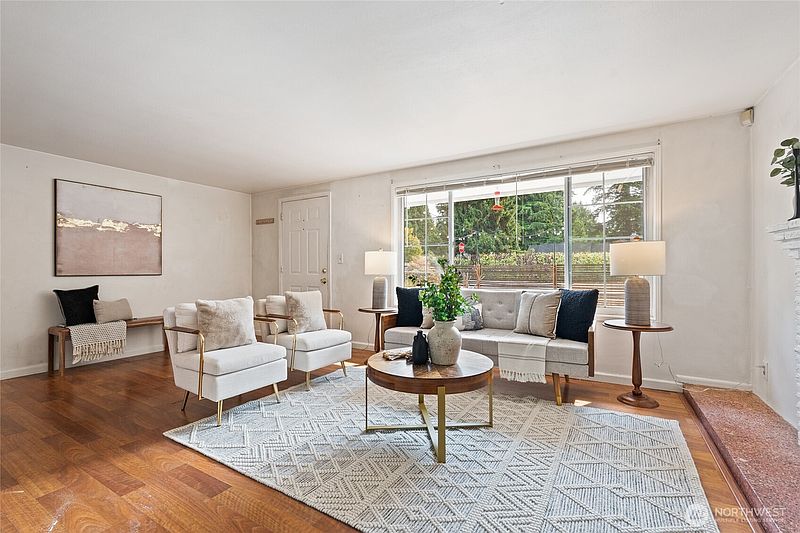 4th image of 16563 18th Avenue NE
