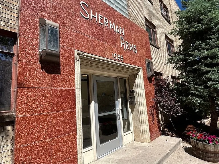 Sherman Arms Apartments — Photo 3