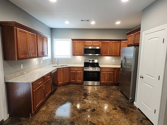 2nd image of 408 Everett Ln