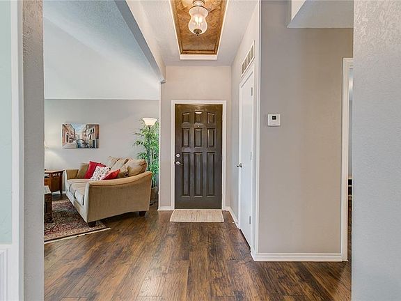 5th image of 2106 Artherfield Dr
