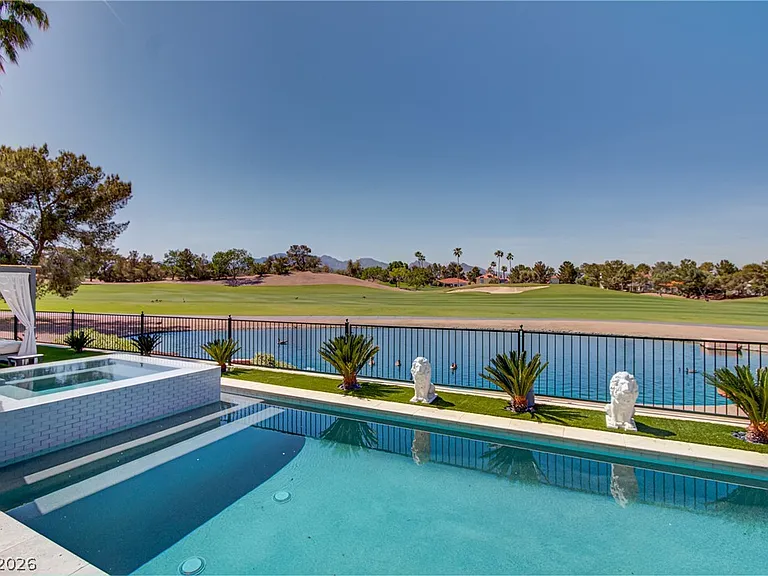 8628 Scarsdale Dr — Photo 44