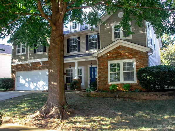6700 Evanton Loch Rd, Charlotte, NC 28278