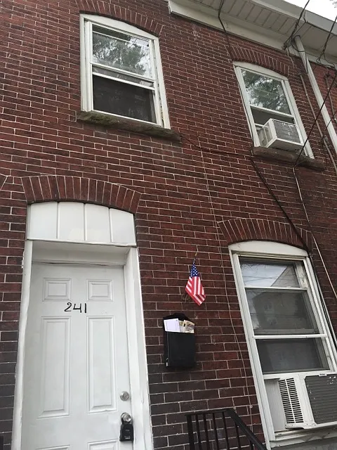 Move in ready — Photo 2