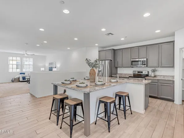 1727 E CHELSEA Lane, Gilbert, AZ 85295