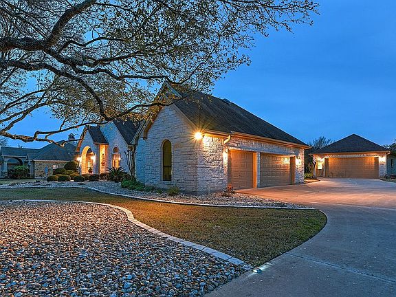 AWESOME 5 CAR GARAGE SETUP! 