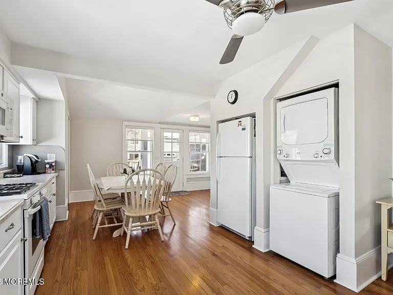 54 Osborne Ave — Photo 11