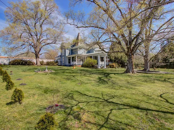 401 King St, Keysville, VA 23947