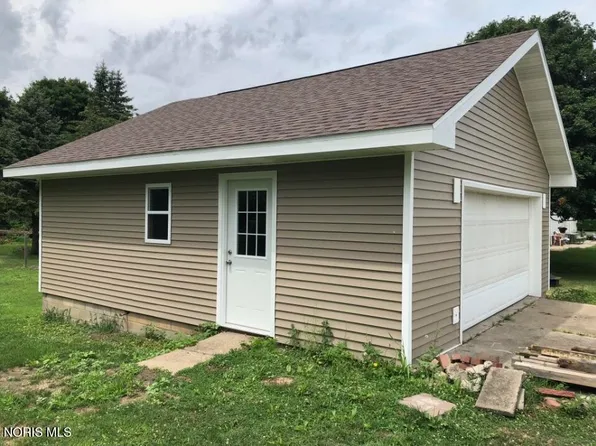 15 Jackson St, Monroeville, OH 44847