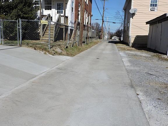 3rd image of 217 W Howard St