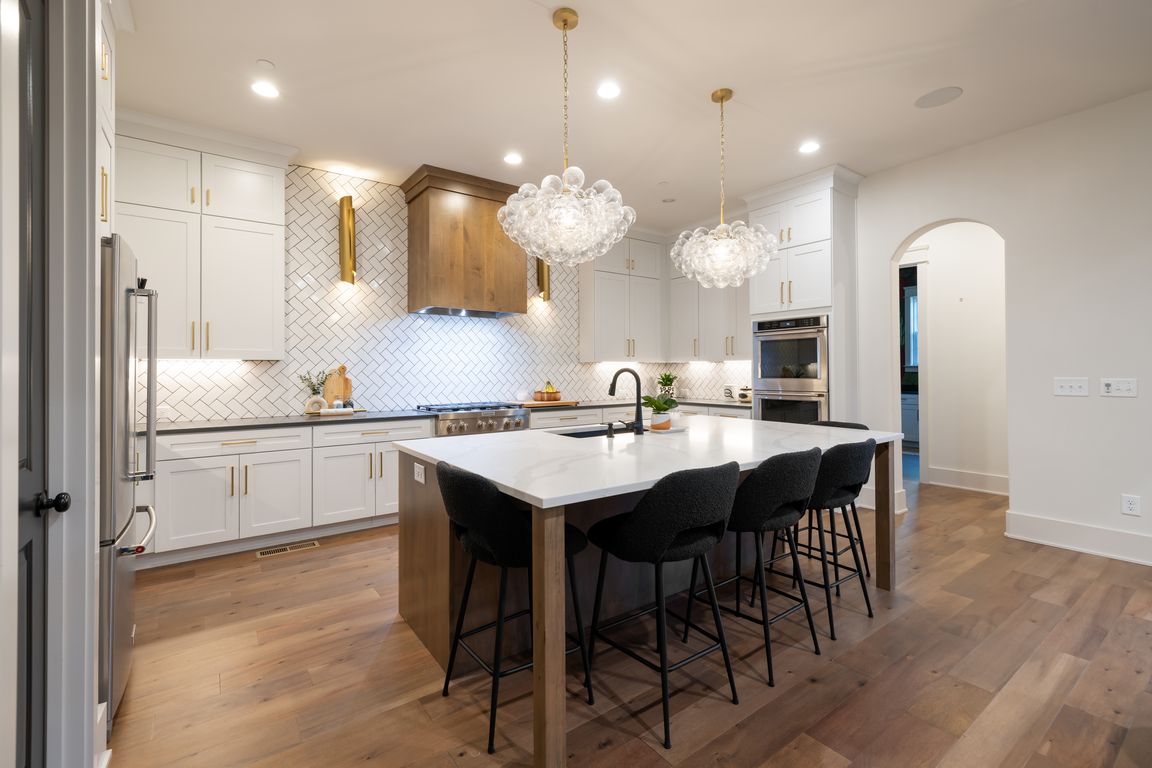 next background image