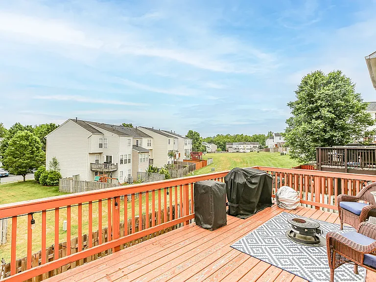 7206 Finch Ln — Photo 3