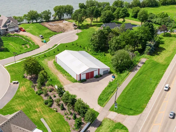 7860 Laketown Pkwy, Waconia, MN 55387