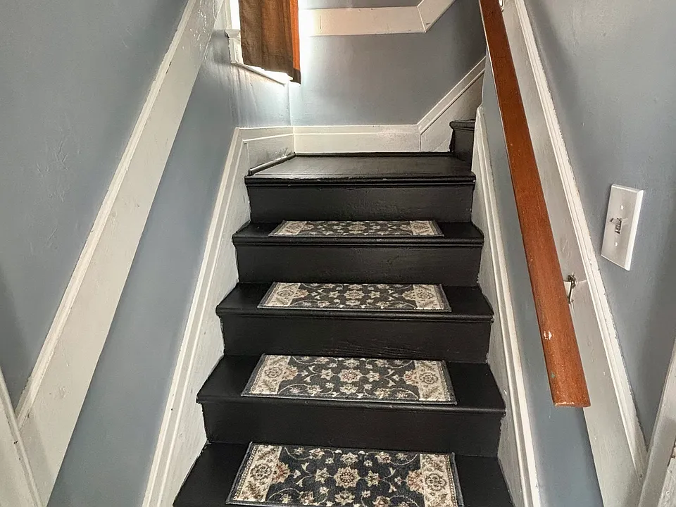89 Ullman St #2
