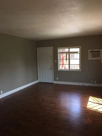 1 bed, 720 sqft, $1,800 — Photo 4