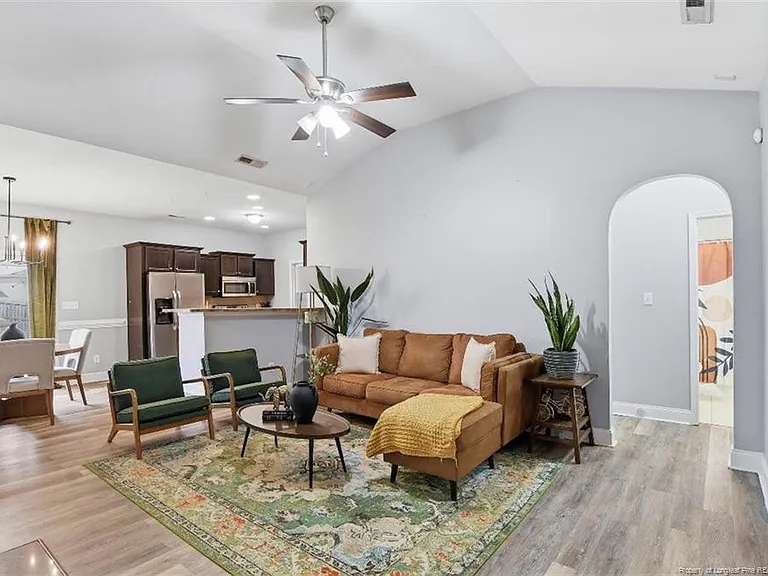 601 Collinwood Dr — Photo 4