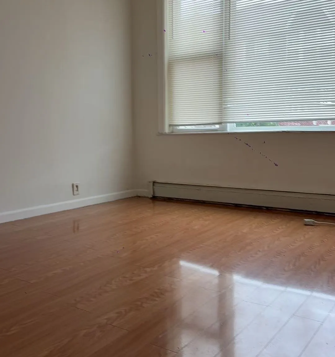 3 bed, 1100 sqft, $2,900 — Photo 3